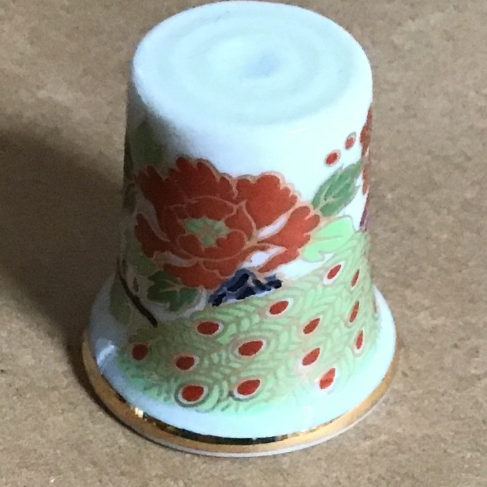 Collectible Thimble  Asian Motif  Made in Japan
